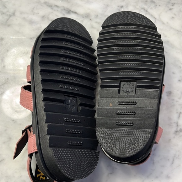 Dr. Martens Blaire Sandals in Peach size 7 NEW - Picture 7 of 12